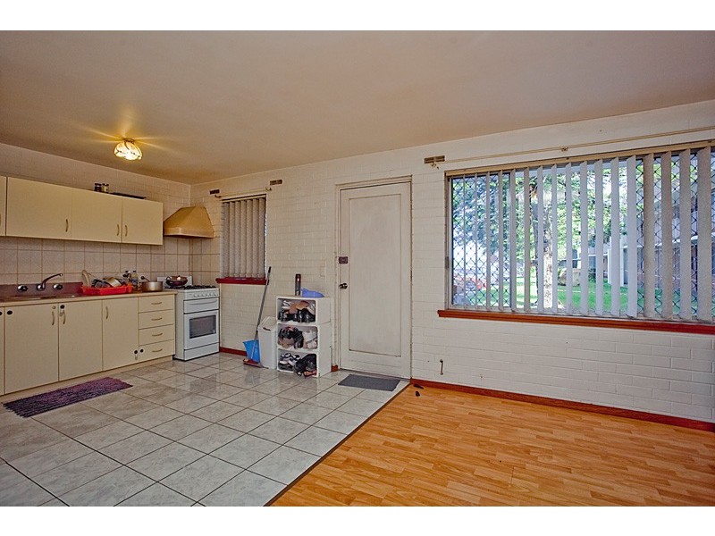 2/75 Phoenix Road, Spearwood WA 6163