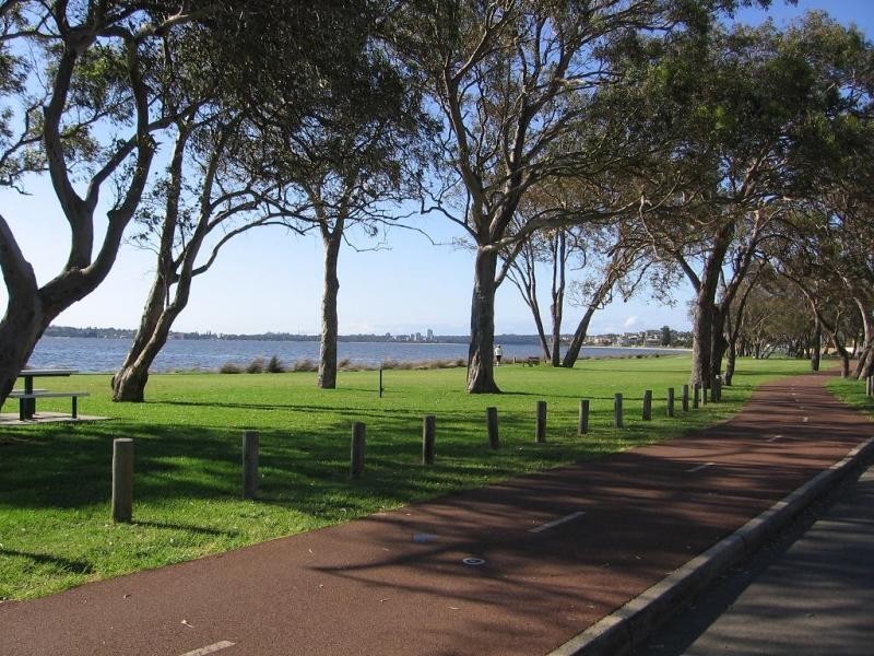 4/84 Matheson Road, Applecross WA 6153