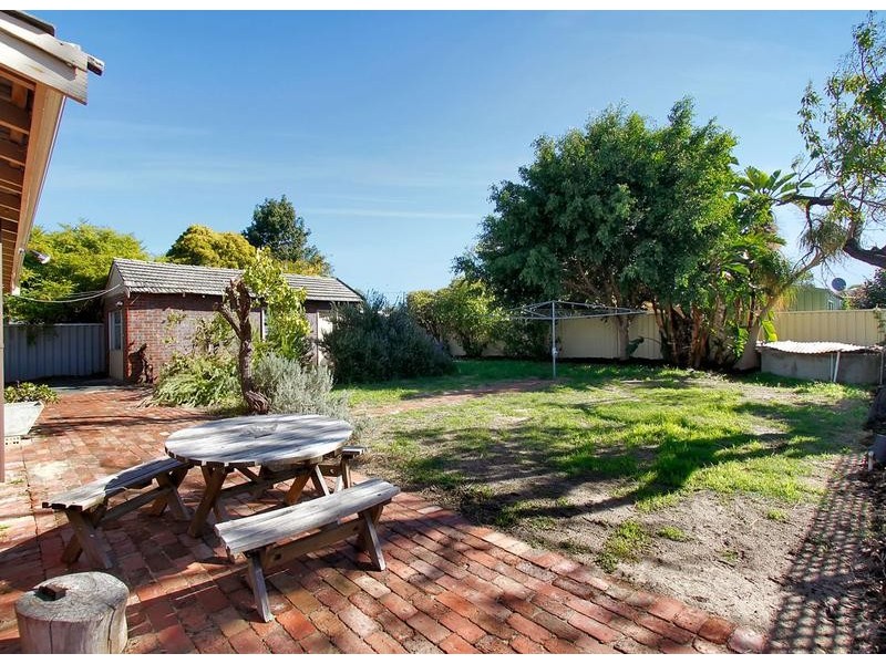 19 Horrocks Road, Booragoon WA 6154