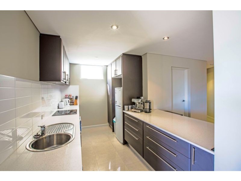 1/3 Rockingham Road, Hamilton Hill WA 6163