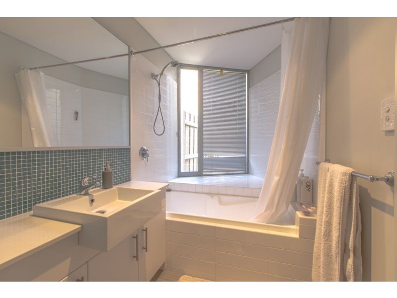 1/3 Rockingham Road, Hamilton Hill WA 6163