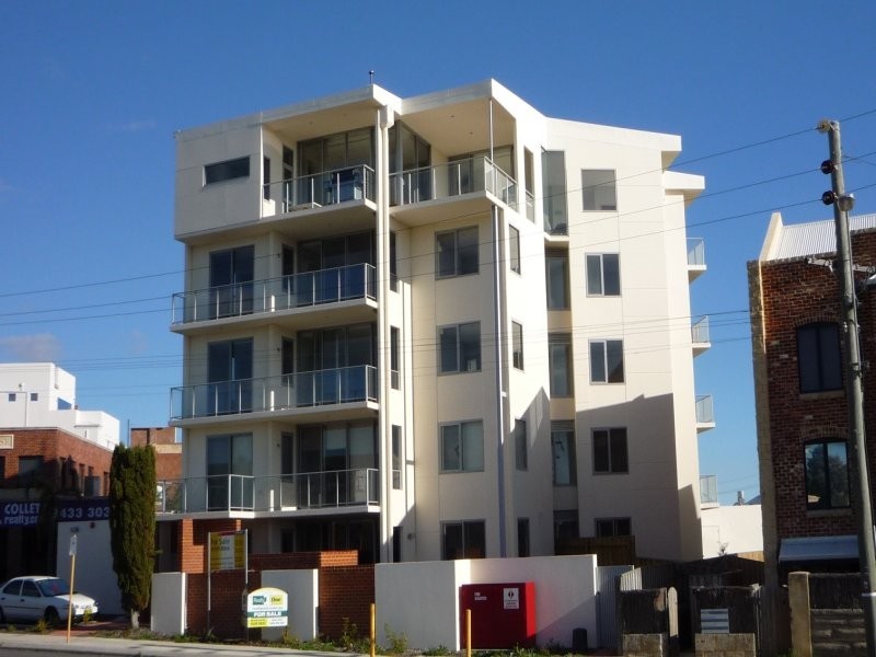 1/3 Rockingham Road, Hamilton Hill WA 6163