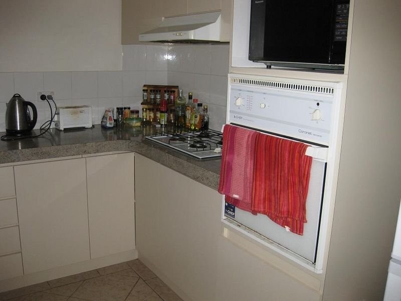 2/4 Groves Avenue, Attadale WA 6156