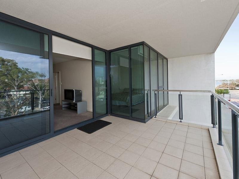 W304/70 Canning Beach Road, Applecross WA 6153