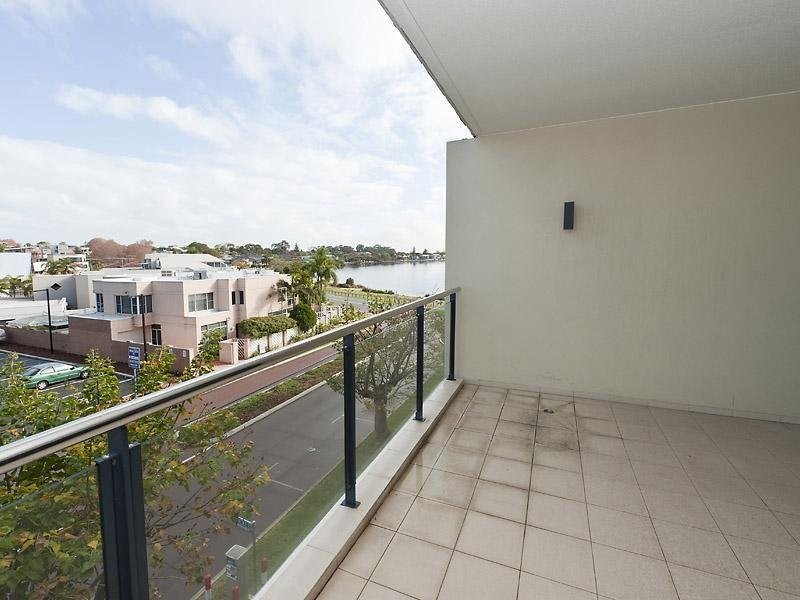 W304/70 Canning Beach Road, Applecross WA 6153