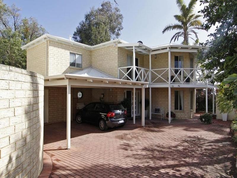 95A Point Walter Road, Bicton WA 6157