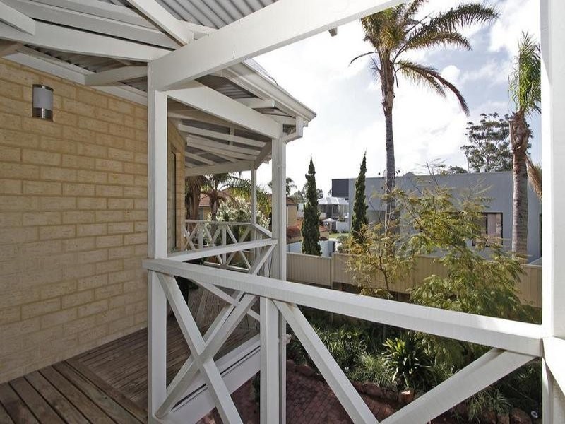 95A Point Walter Road, Bicton WA 6157