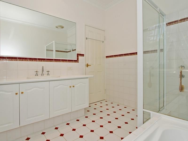 5 Linton Road, Attadale WA 6156