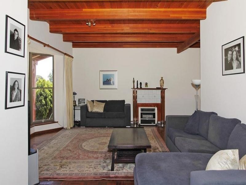 9 Crewe Street, Bicton WA 6157