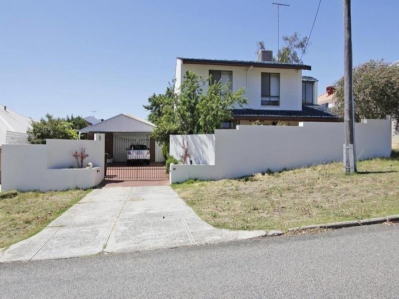 9 Crewe Street, Bicton WA 6157
