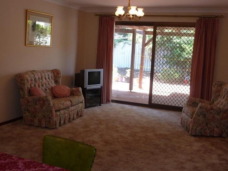 7/5 Kitchener Road, Melville WA 6156