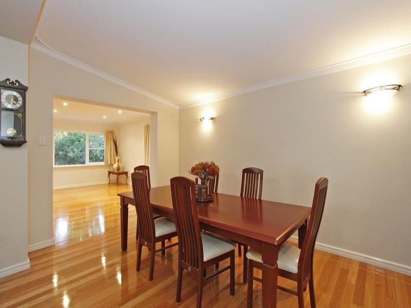 5 Potts Street, Melville WA 6156