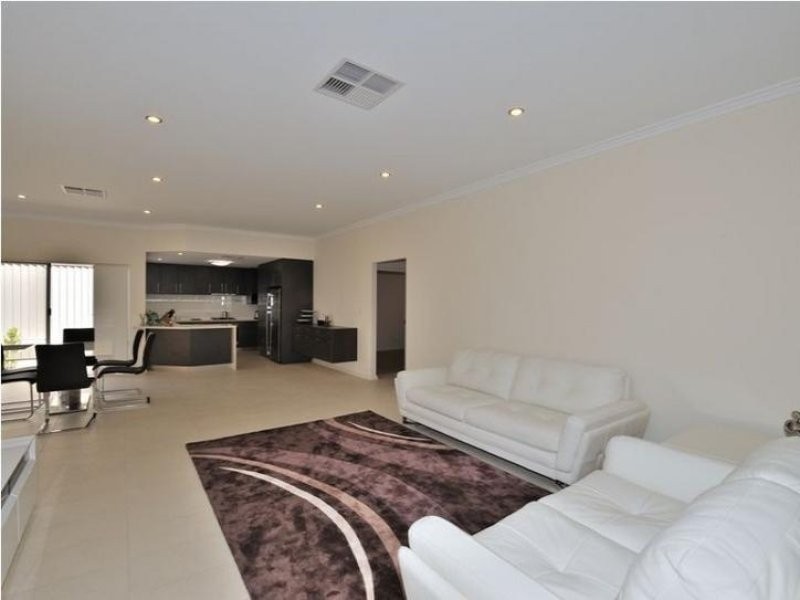 1/45 Harrison Street, Rockingham WA 6168