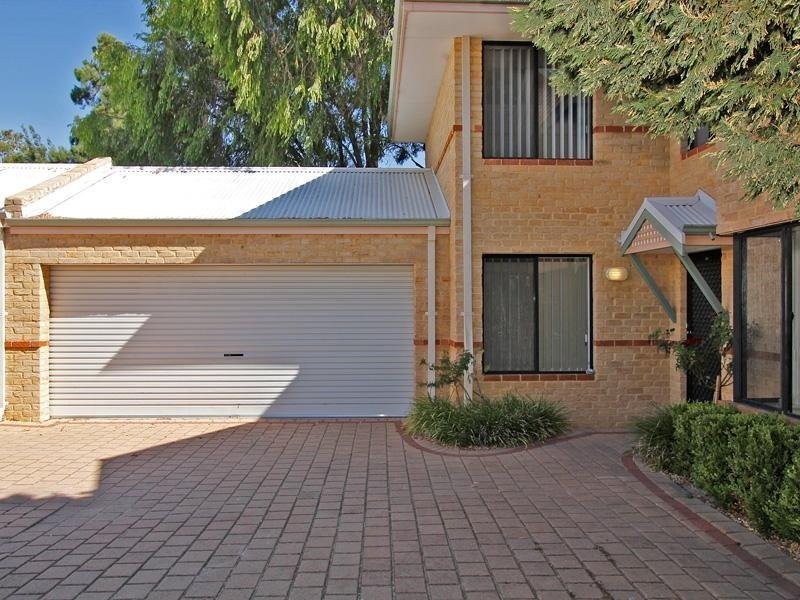 3/12 Lentona Road, Attadale WA 6156