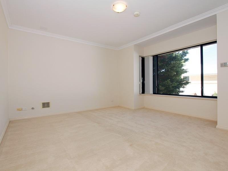 3/12 Lentona Road, Attadale WA 6156