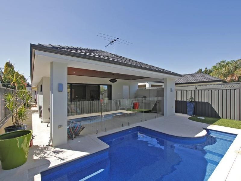 81B Murray Road, Bicton WA 6157