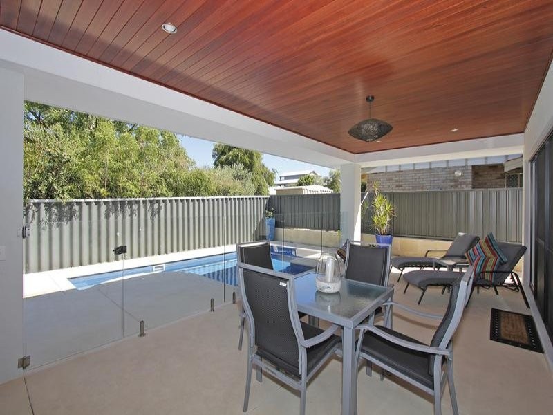 81B Murray Road, Bicton WA 6157