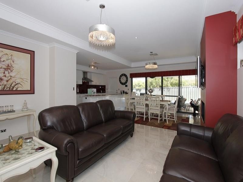 81B Murray Road, Bicton WA 6157