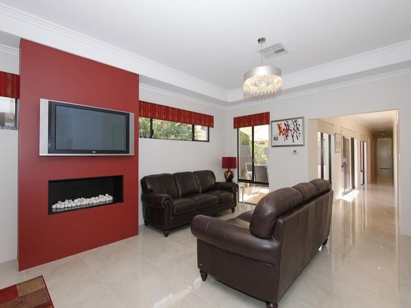 81B Murray Road, Bicton WA 6157
