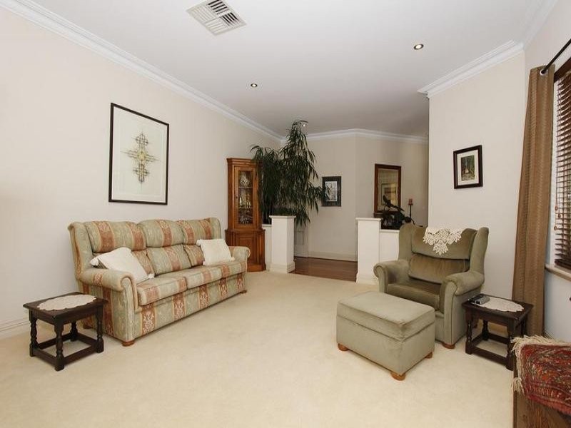 34A Pembroke Street, Bicton WA 6157