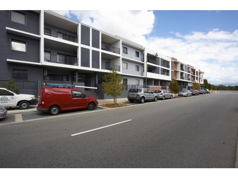 27/2 Stockton Bend, Cockburn Central WA 6164