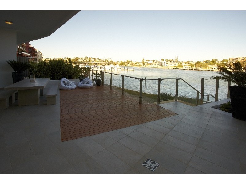 RS5/2 Doepel Street, North Fremantle WA 6159