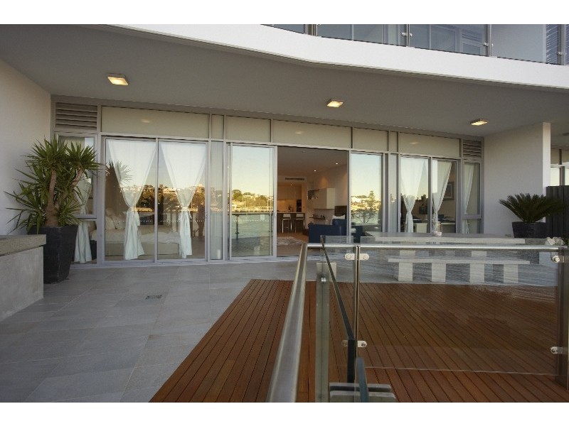 RS5/2 Doepel Street, North Fremantle WA 6159