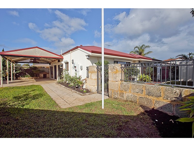 114 Zenobia, Palmyra WA 6157