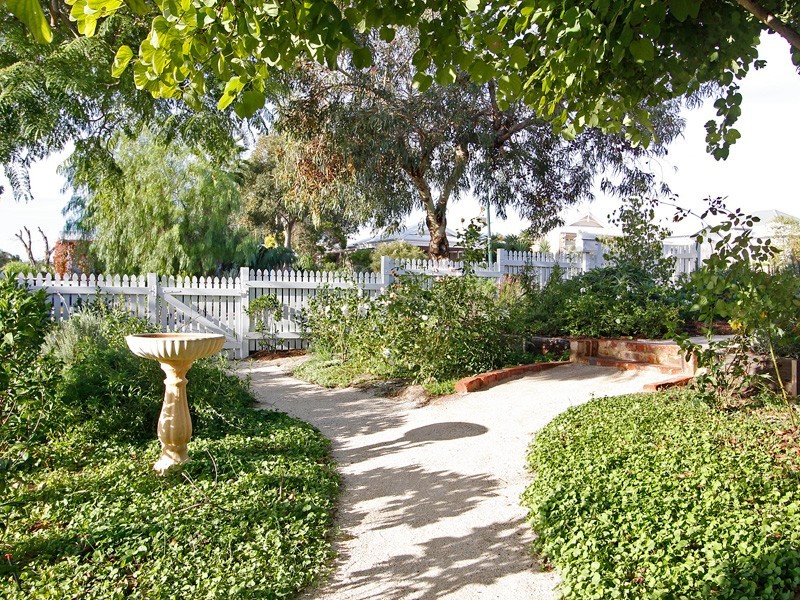 10A Lever Place, Willagee WA 6156