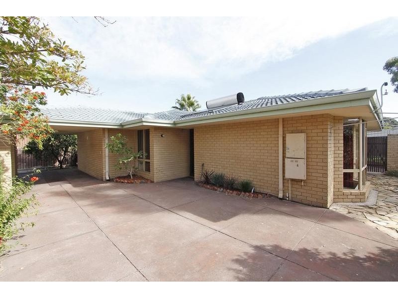 4/109 Stock Road, Bicton WA 6157