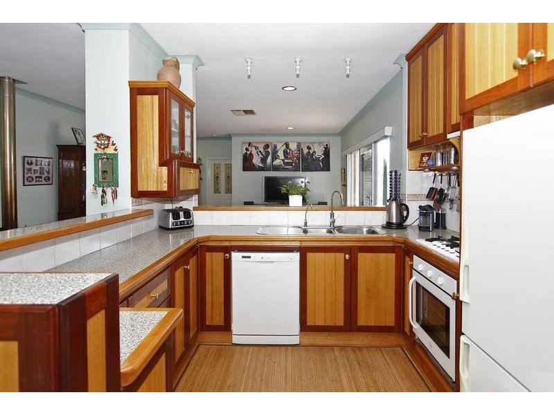 17 Gimber Street, Melville WA 6156