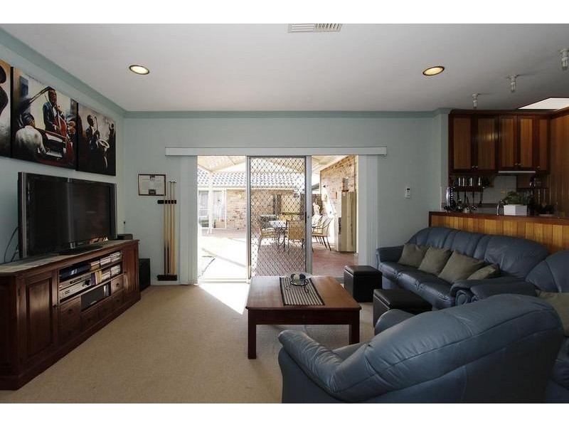 17 Gimber Street, Melville WA 6156