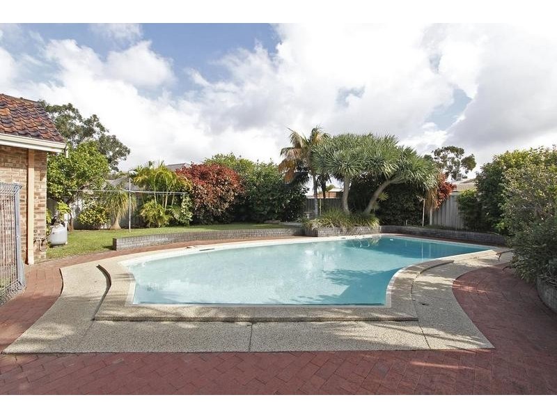 17 Gimber Street, Melville WA 6156