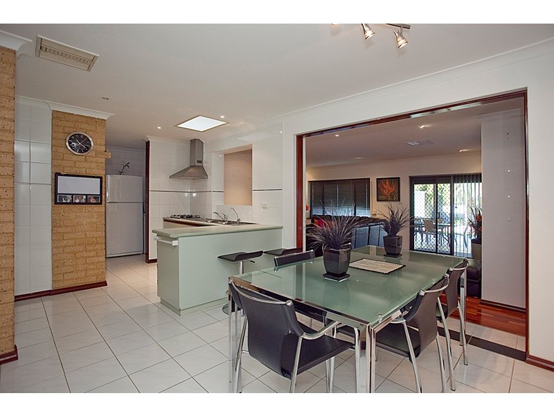 10 Potter Court, Spearwood WA 6163