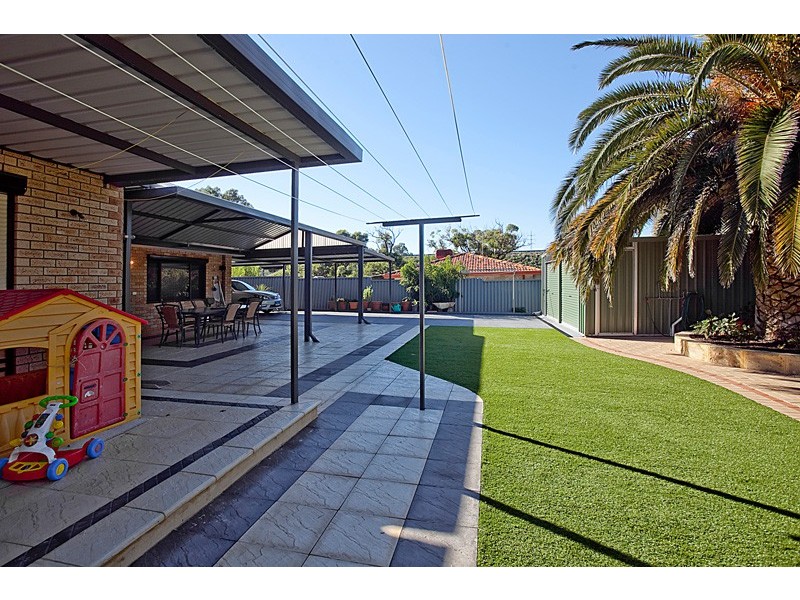 10 Potter Court, Spearwood WA 6163