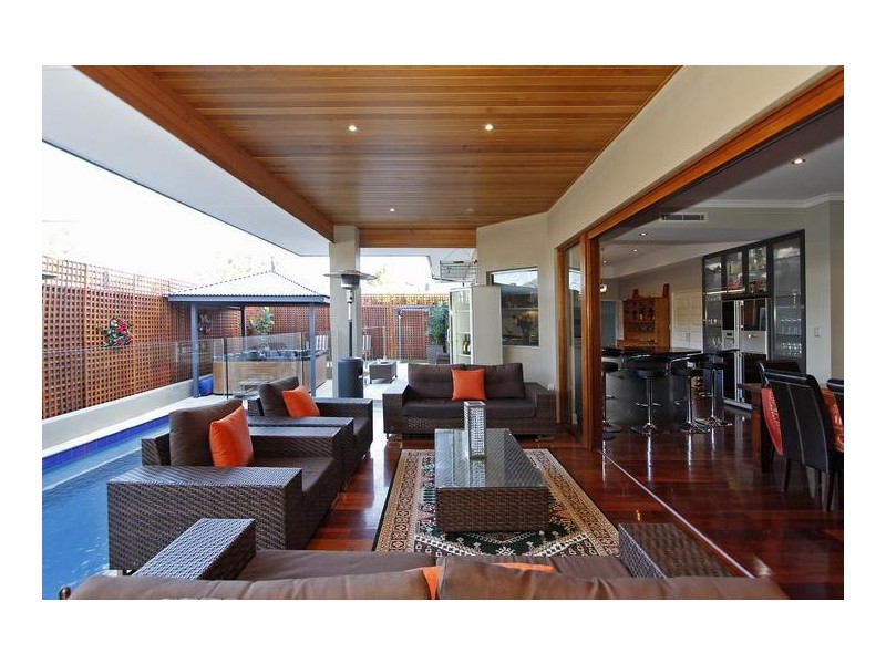 20 Booker Street, Attadale WA 6156