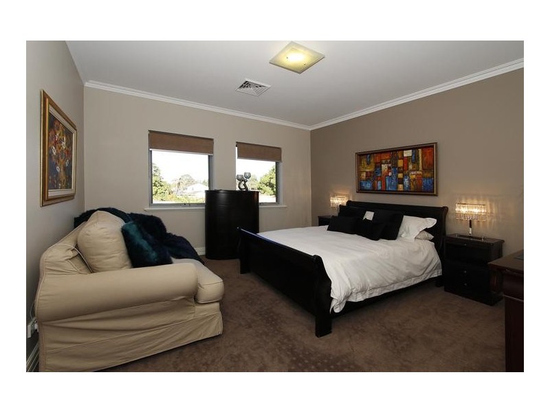 20 Booker Street, Attadale WA 6156