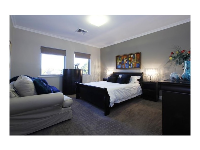 20 Booker Street, Attadale WA 6156