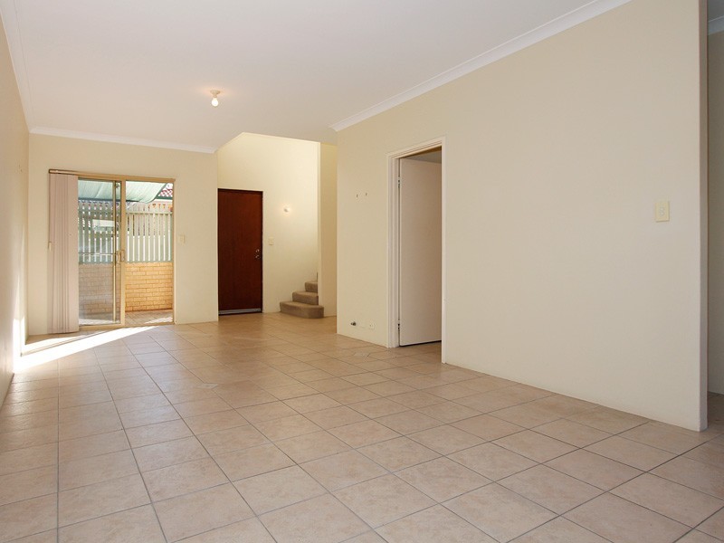 2/34 Foss Street, Bicton WA 6157