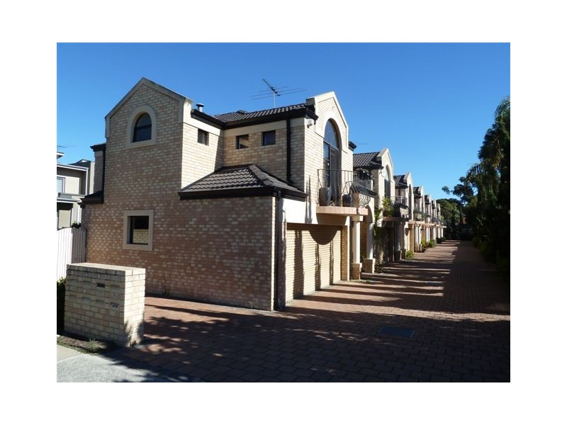 6/163 Stock Road, Attadale WA 6156