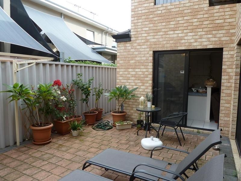 6/163 Stock Road, Attadale WA 6156