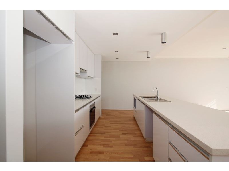 10/7 College Corner, O’connor WA 6163