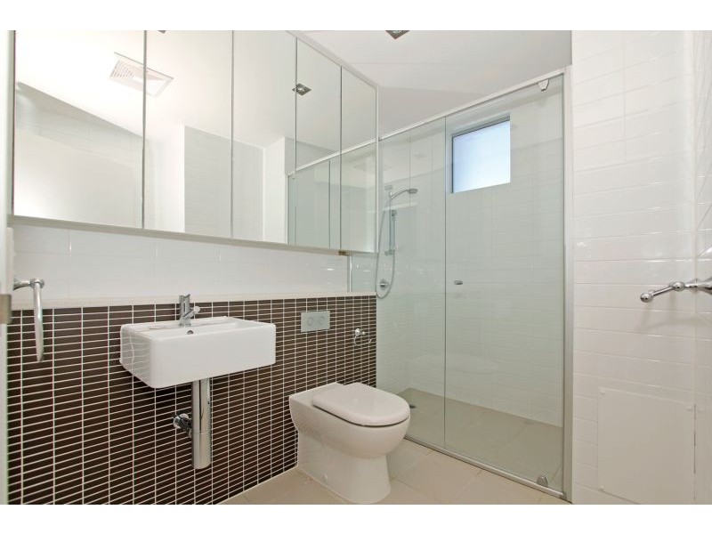 10/7 College Corner, O’connor WA 6163