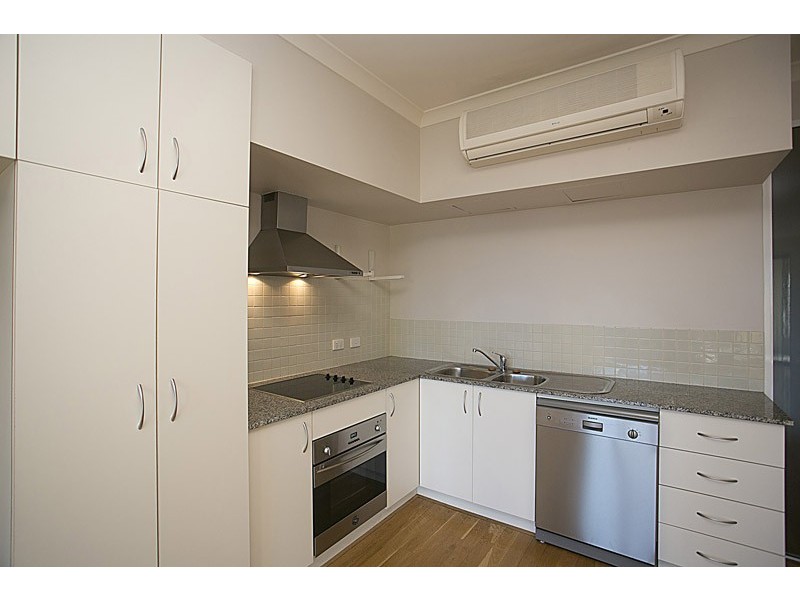 10/2 Pensioner Guard, North Fremantle WA 6159