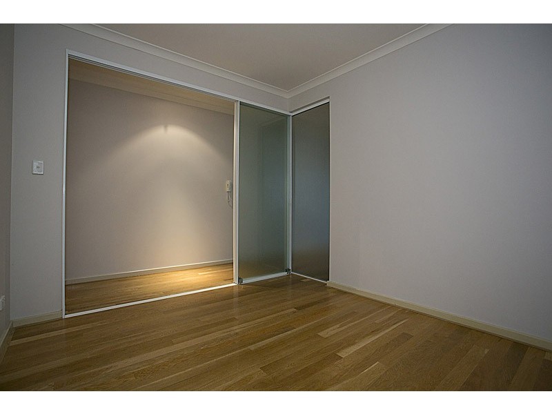 10/2 Pensioner Guard, North Fremantle WA 6159