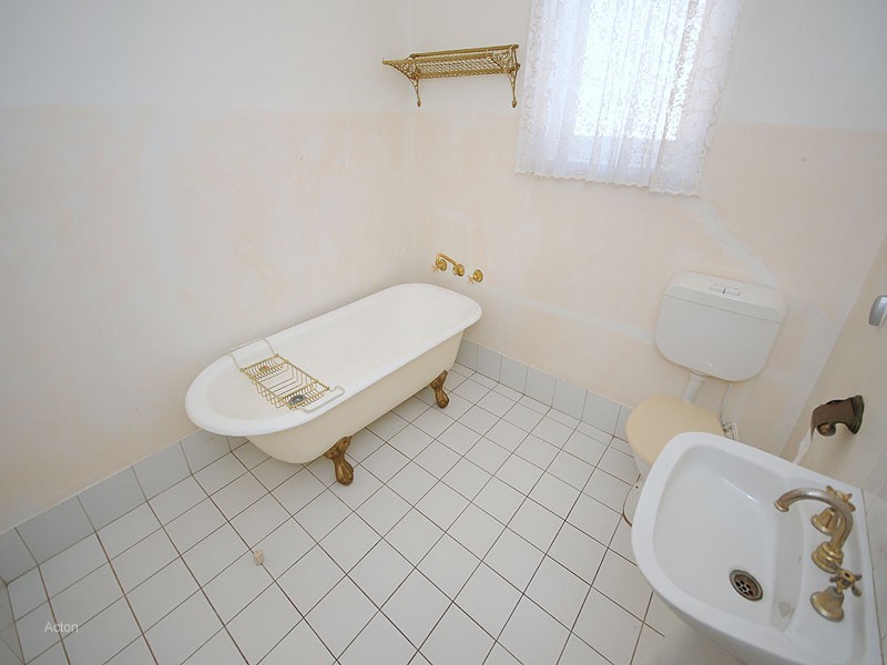 32 Carrington Street, Palmyra WA 6157