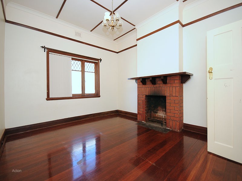 32 Carrington Street, Palmyra WA 6157