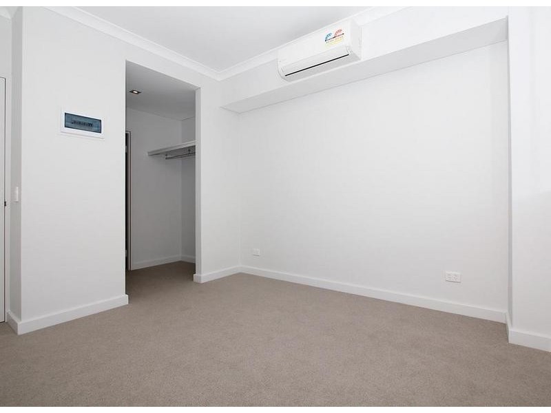 2/7 College Corner, O’connor WA 6163