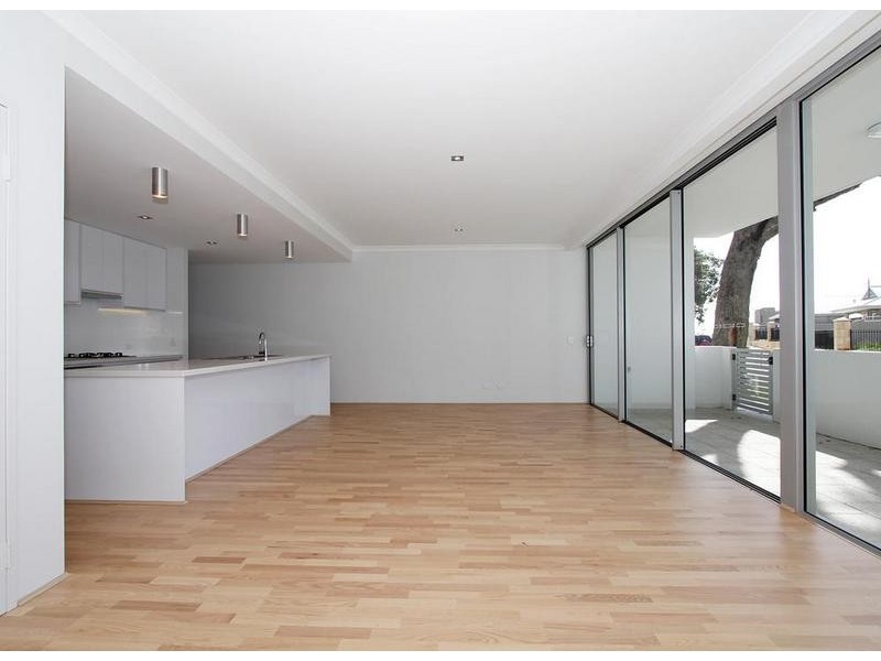 2/7 College Corner, O’connor WA 6163