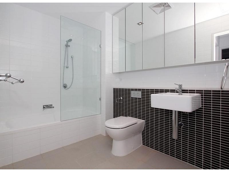 2/7 College Corner, O’connor WA 6163